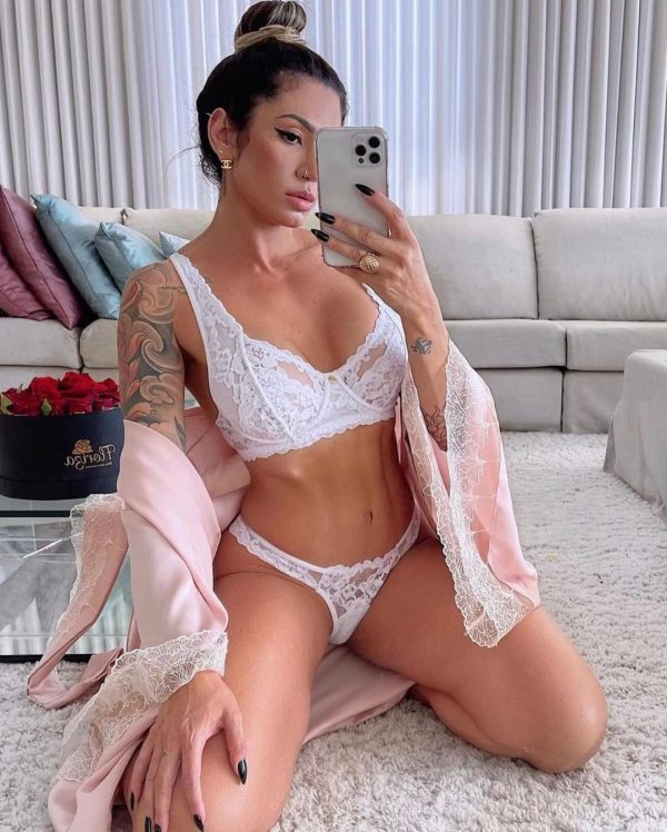 Chic Lingerie Nick Branco Sutiã com aro e calcinha semifio